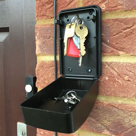 heavy metal outdoor combination lock box wall mount for key|single key boxes wall mounted.